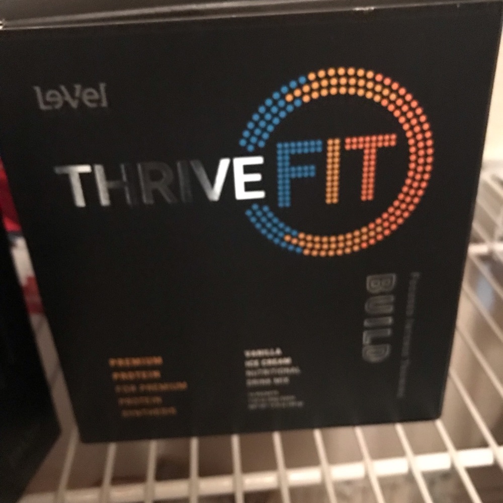 THRIVE FIT BUILD